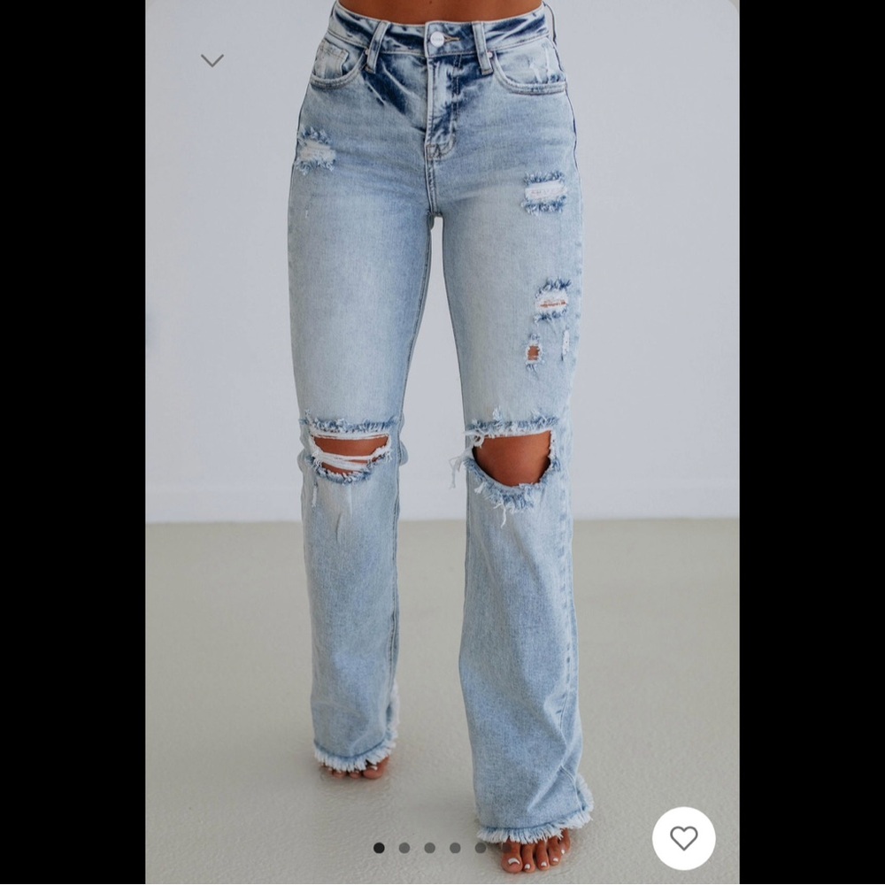 Risen jeans light wash high waisted worn once size 26 27